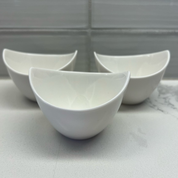 Maxwell & Williams Small Side Bowls - White Ceramic Dipping Bowls 3 Set - Picture 2 of 8